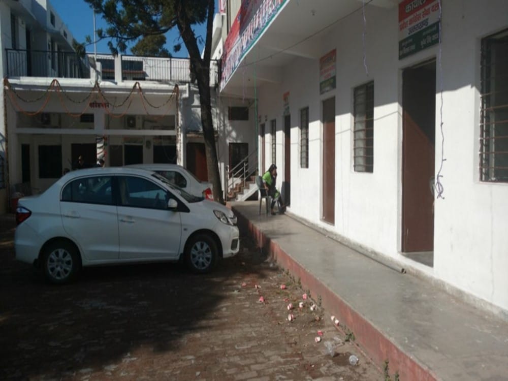 congress bhavan photos after bjp victory in gujarat himachal chunav result
