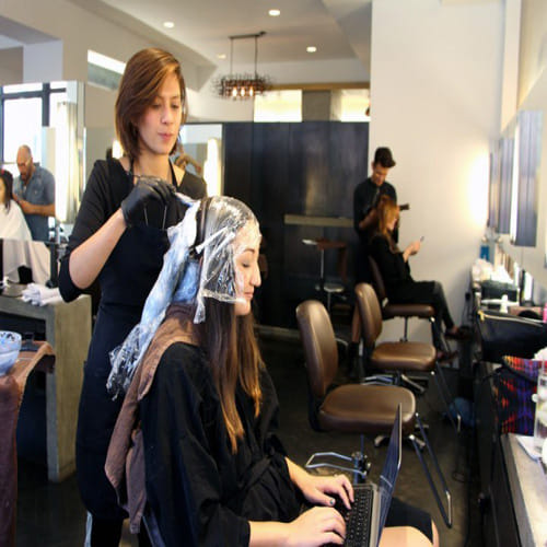 you need to know these 5 things when you dye your hair dark