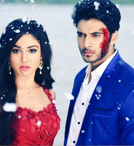 Actress donal bisht wear 40Kg lahenga in TV show ek deewana tha