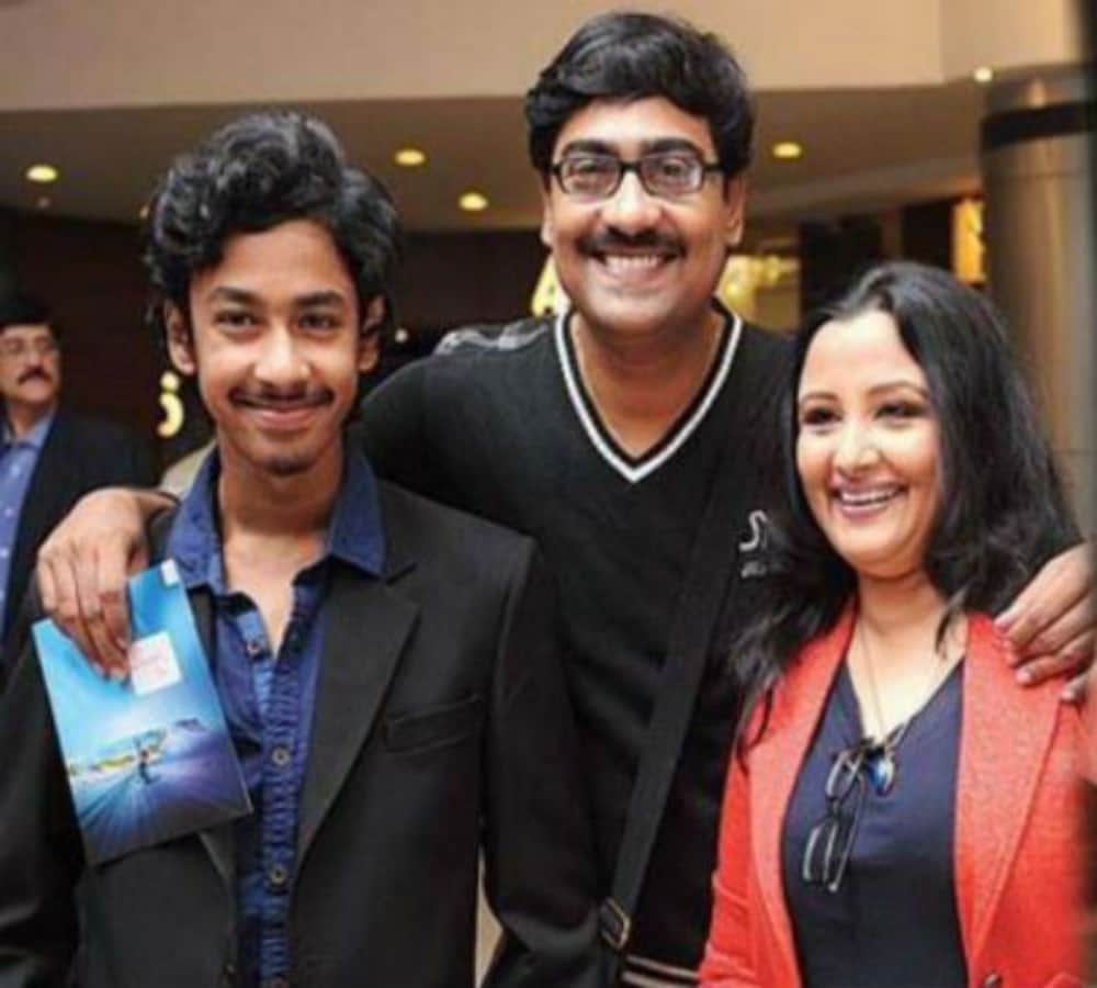 misbehaving with actor kaushik sen at kolkata airport 3 arrested