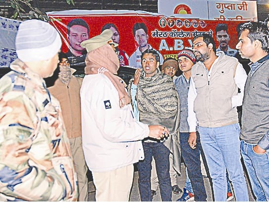 Firing at ABVP office at midnight in Meerut College