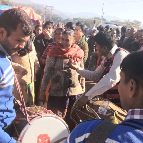himachal election 2017 live result supporter celebrating after winning election
