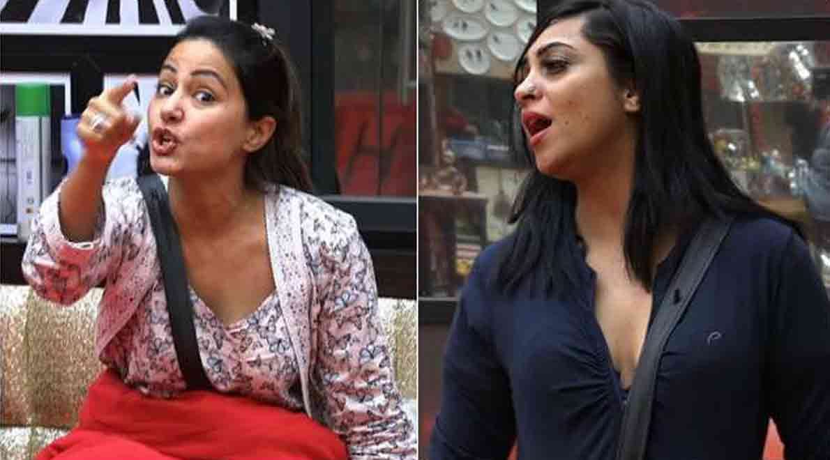 arshi khan give comments to hina and vikas bathing watch unseen video