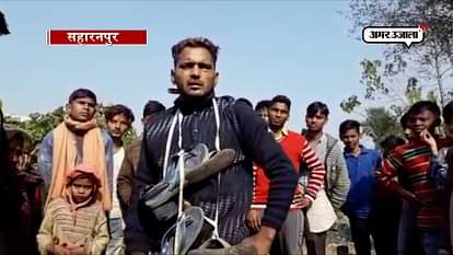 RAPE ACCUSED MOHIT WALKED IN VILLAGE WEARING SHOE AND SLIPPERS IN NECK IN SAHARANPUR