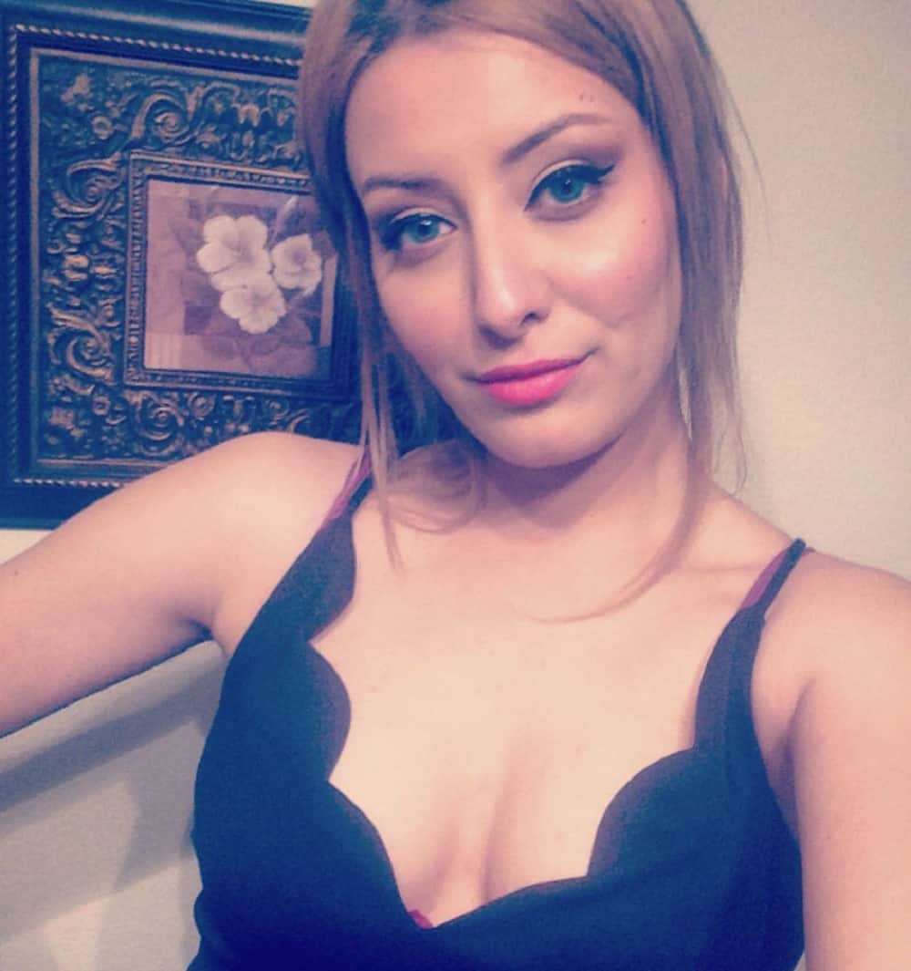 Miss iraq family receive threat calls to leave the country after taking selfie with miss israel 