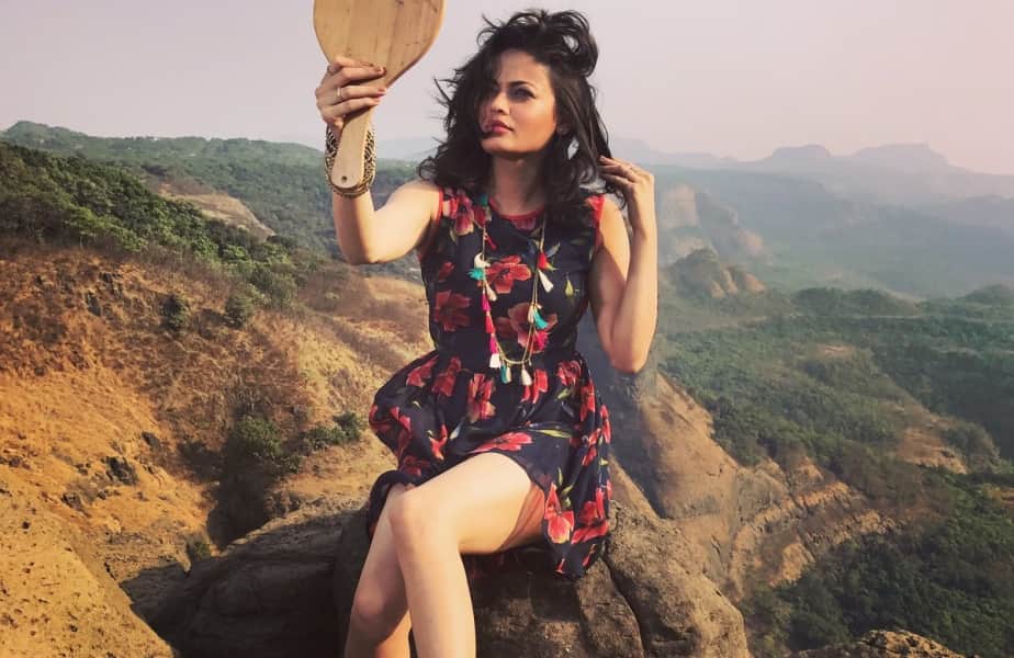 actress sneha ullal starts his career with salman khan, see where is she now