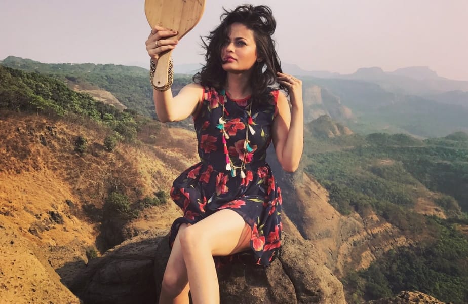 actress sneha ullal starts his career with salman khan, see where is she now