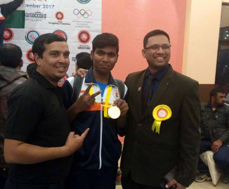 meraj won gold in grapling