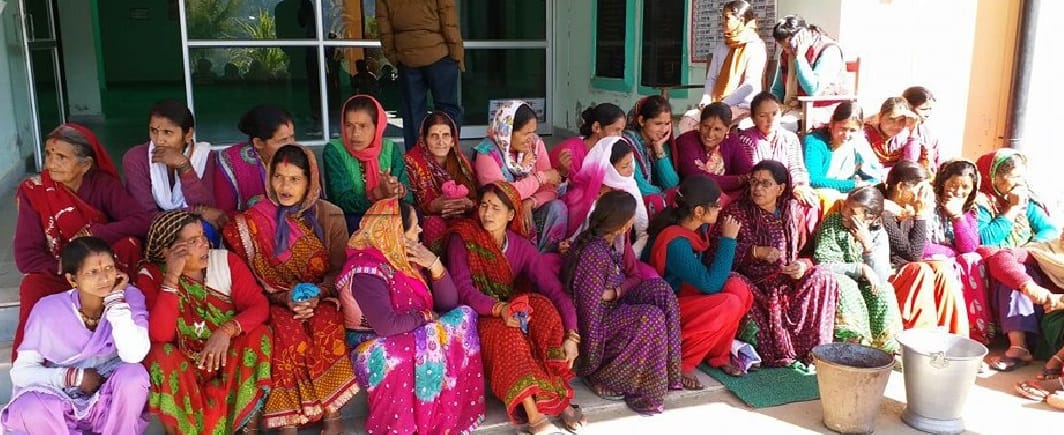 Villagers of Manudra held demonstrations in front of SDM office