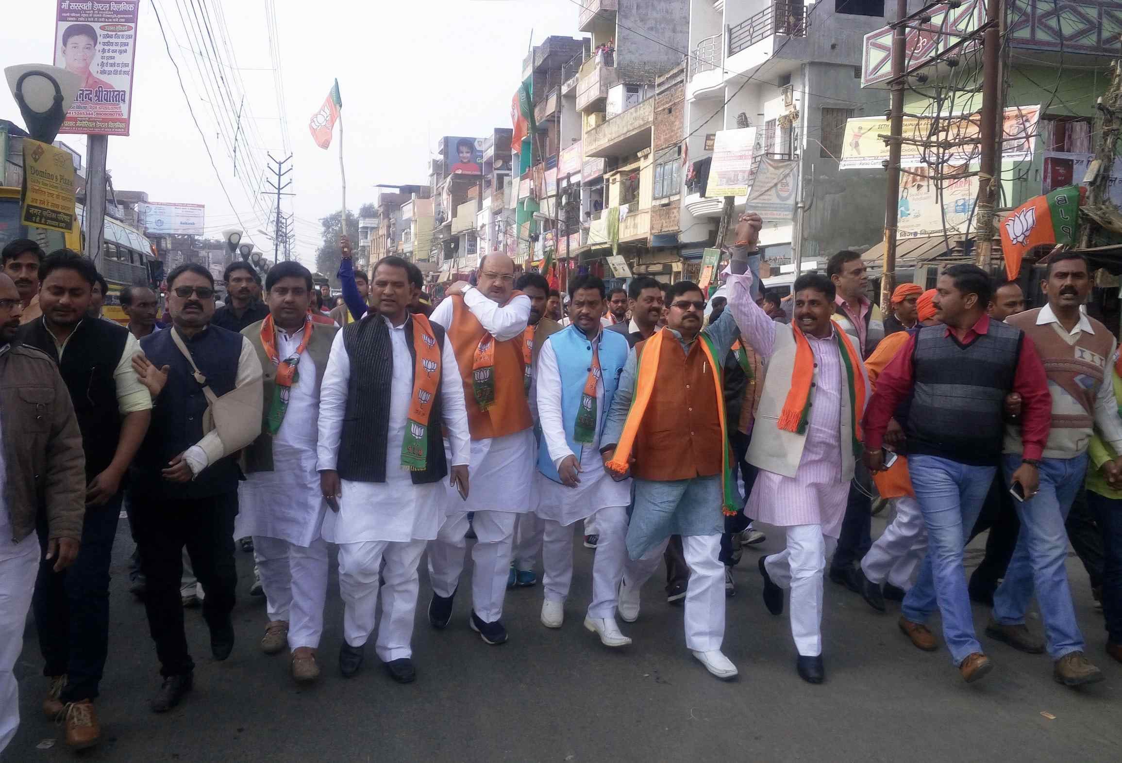see the photos of BJP victory celebration in purvanchal
