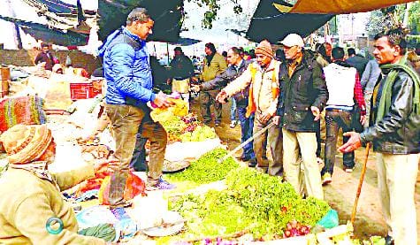 Allen club raids in Subajimandi, 50 kg polythene seized