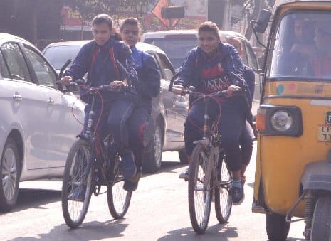 दिन में खिली धूप, शाम को शीतलहर का असर