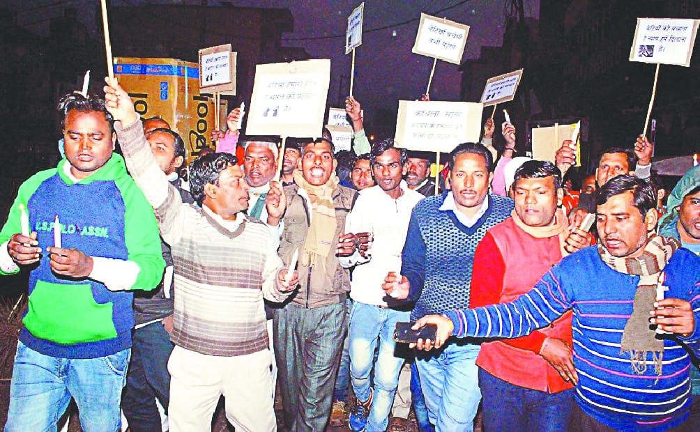 Kashyap society raises candle march