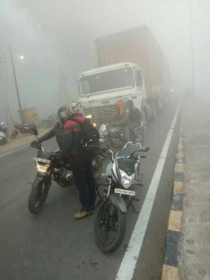 accident due to fog in raebareli