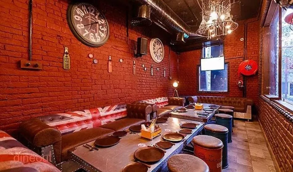 rules and regulations are violated by cannaught palace and khan market restaurants