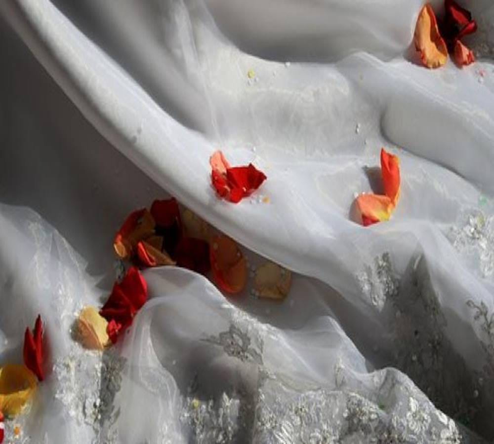 worlds longest wedding dress can actually cover mount everest