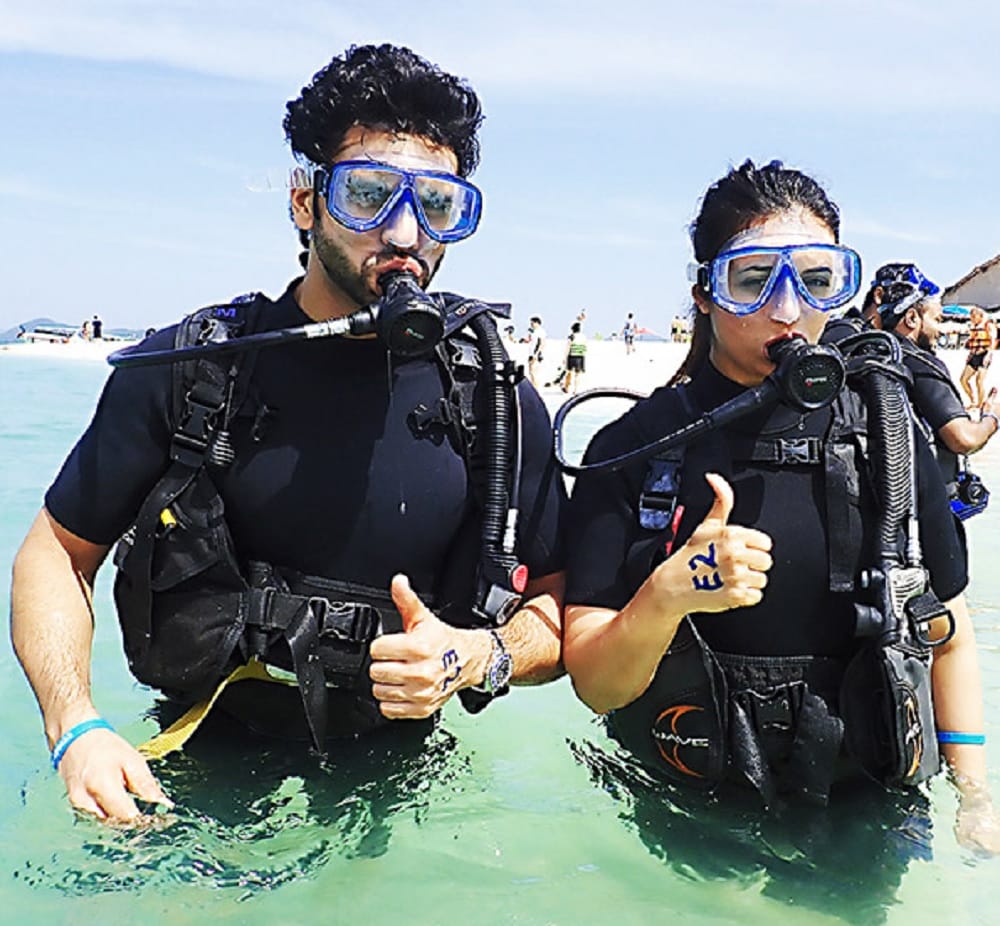See pics Divyanka Tripathi celebrates his 33 birthday with husband Vivek Dahiya in Thailand
