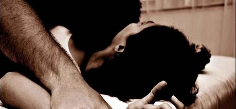 gangrape attempt near PGI in Lucknow.