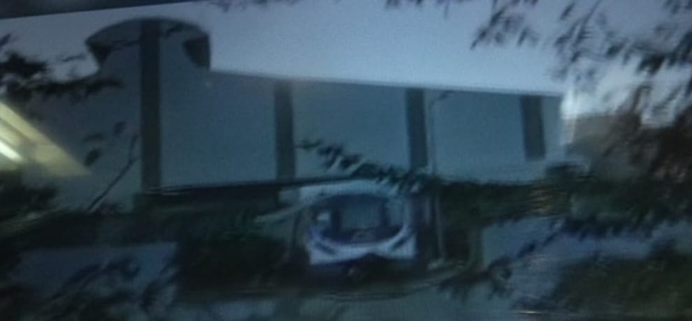 delhi metro magenta line train collided in wall during trial run at kalindi kunj depot 