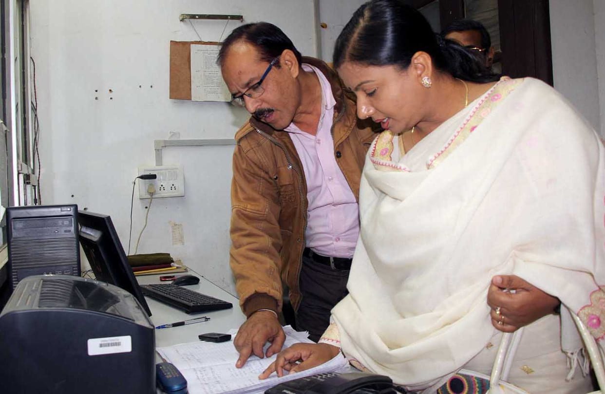 Mayor mridula jaiswal inspection in municipal corporation