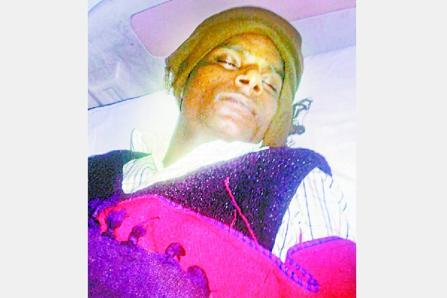 man eats poison in district magistrate's office in bahraich.