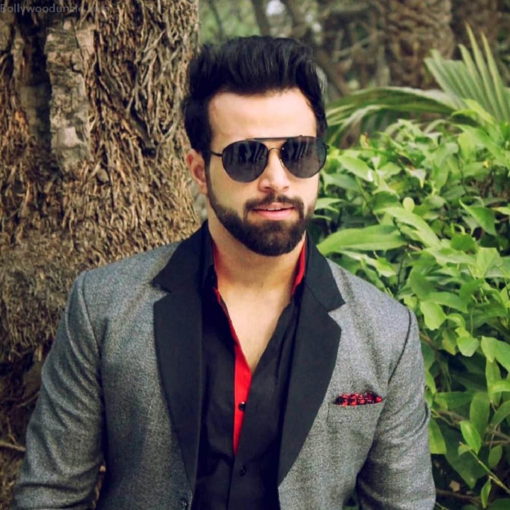 Asha Negi And Rithvik Dhanjani in pavitra rishta actor share post on breakup