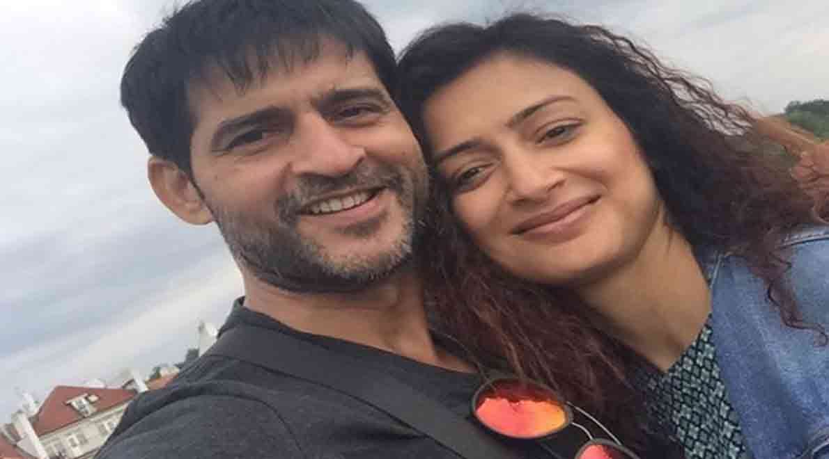 hiten tejwani and gauri pradhan new photo goes viral after nomination