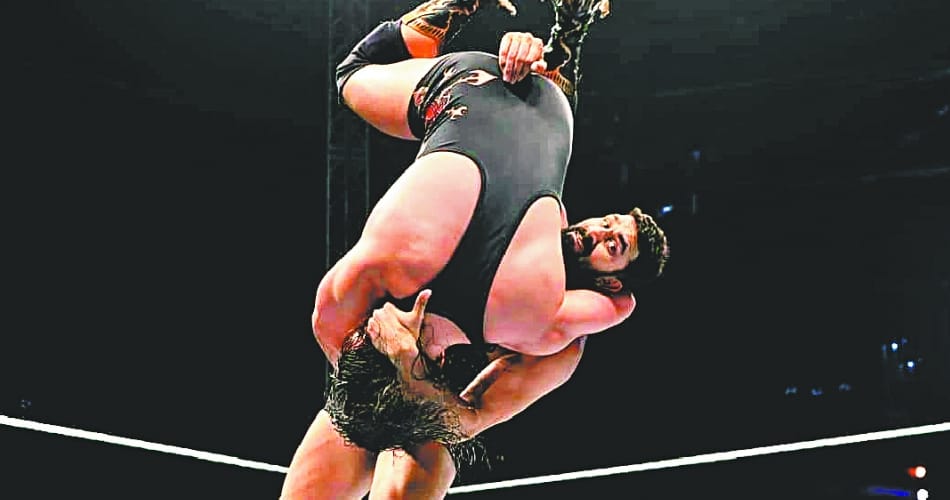 wwe wrestler satender dagar wins fight