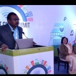 समारोह को संबोधित करते नगर आयुक्त संतोष कुमार शर्मा।