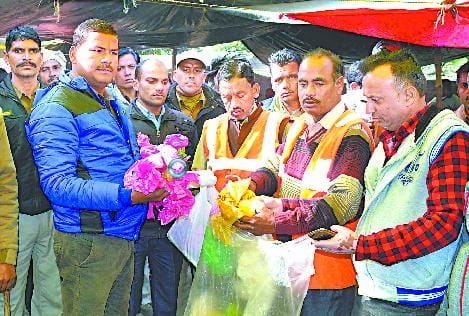 Hit the 'root', 'fold' will be closed on polythene