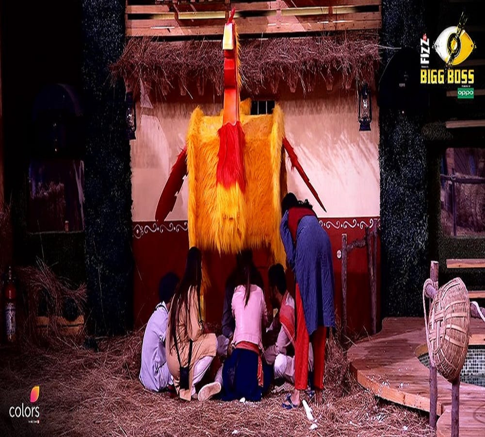 poultry farm luxury budget task akash to break vikas egg in bigg boss 11 