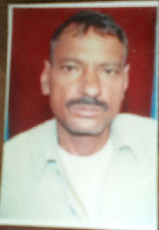 agra farmer suicide due to debt