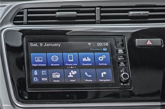 Six best car infotainment system including toyota, tata and hyundai