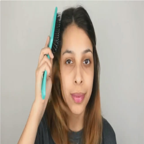 dry shampoo helps in winter to clean your hair