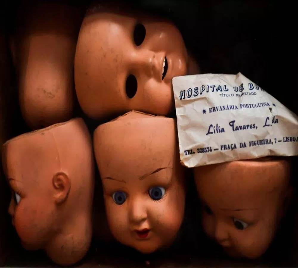 Creepy pictures reveal the inside of doll hospital at portugal