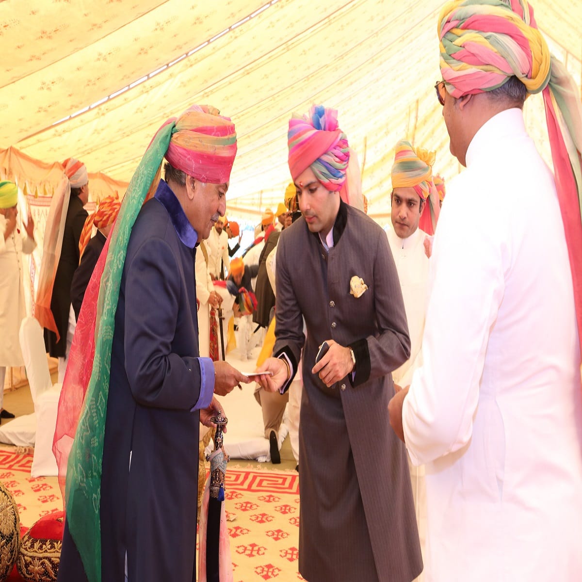 rajasthan jodhpur-s royal family-s former maharaja gaj singh celebrated his 7oth birthday 