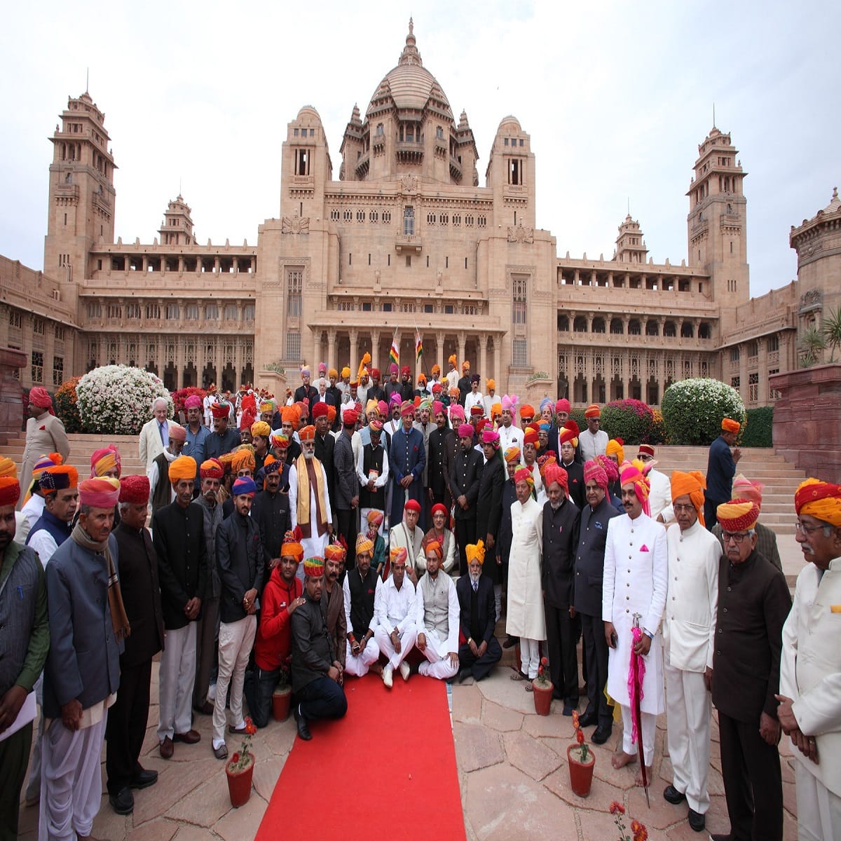 rajasthan jodhpur-s royal family-s former maharaja gaj singh celebrated his 7oth birthday 