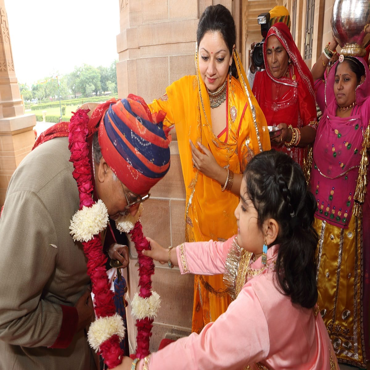 rajasthan jodhpur-s royal family-s former maharaja gaj singh celebrated his 7oth birthday 