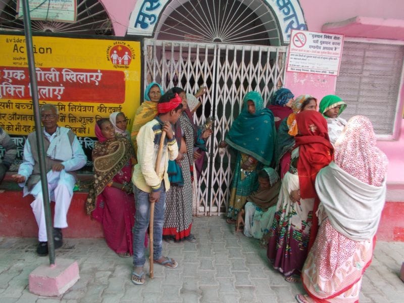 विकास भवन से लेकर सीएमओ दफ्तर तक गरजे ग्रामीण