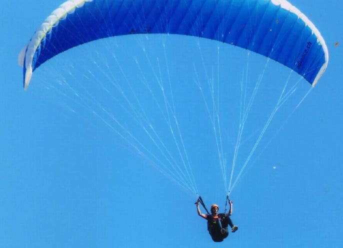 Training of Paragliding in the hills with the Collectorate