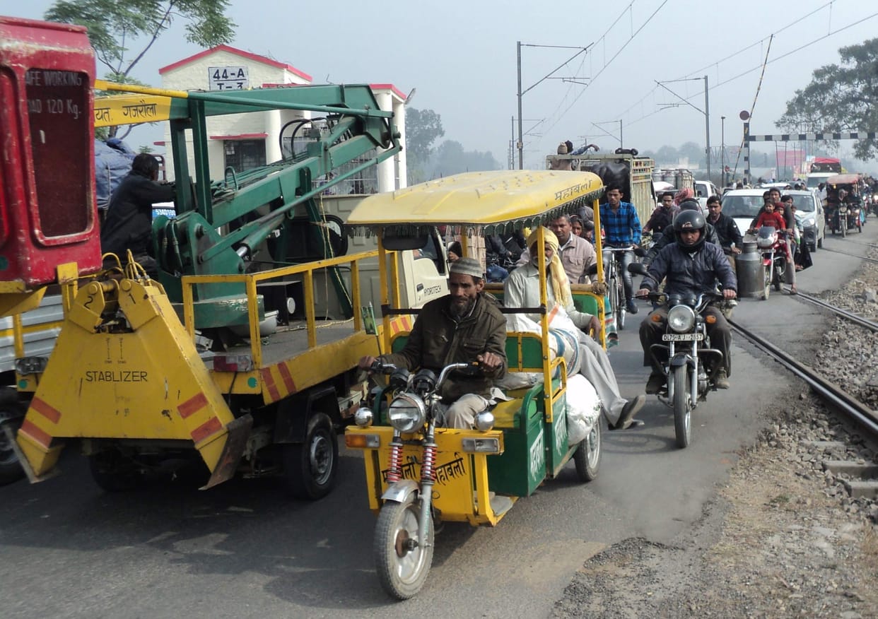 ine kilometer road jam at bhanpur road