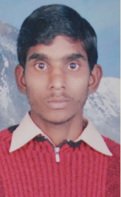 ट्रेन की चपेट में दो लोगों की मौत