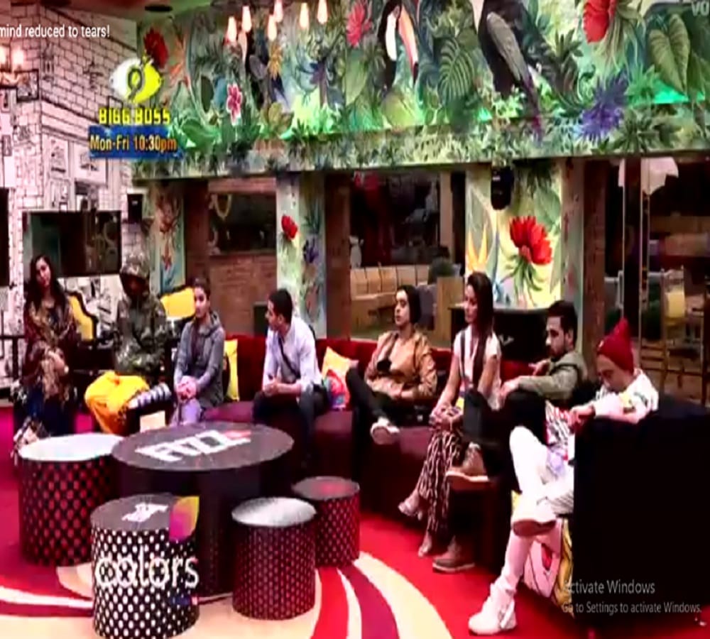 this contestants is going in semifinal on the live voting base in bigg boss ?