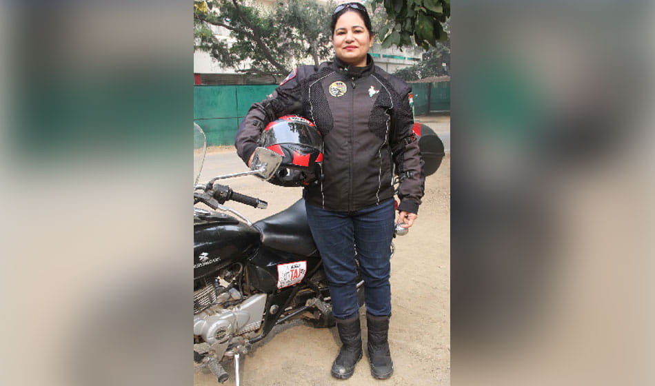 biker pallavi faujdar told to amar ujala how girls can fight against fear 