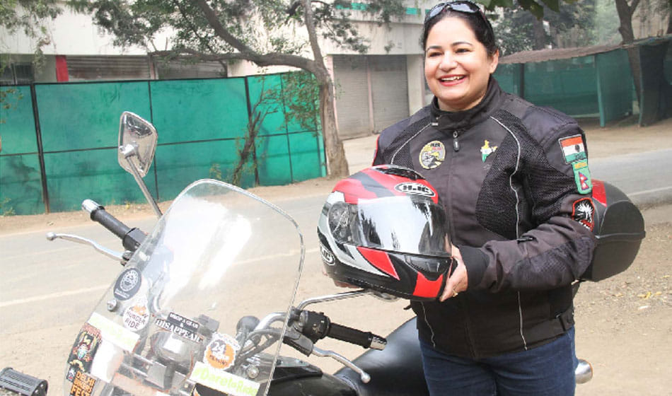 biker pallavi faujdar told to amar ujala how girls can fight against fear 