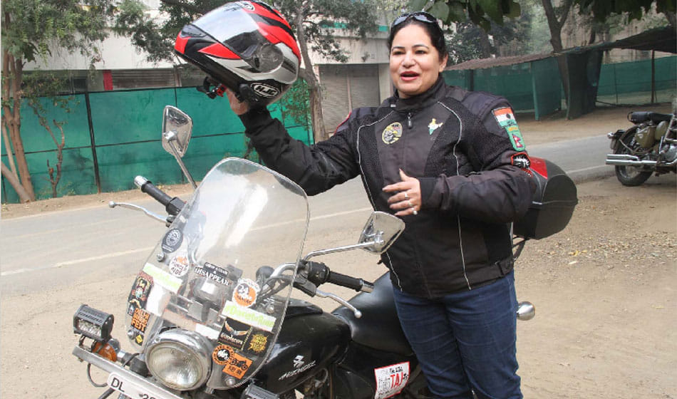 biker pallavi faujdar told to amar ujala how girls can fight against fear 