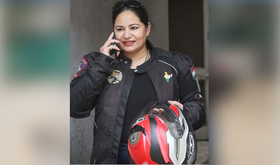 biker pallavi faujdar told to amar ujala how girls can fight against fear 