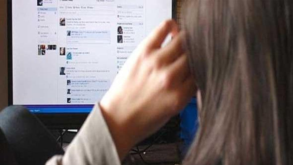 boy post dirty photos of kanpur girl on facebook