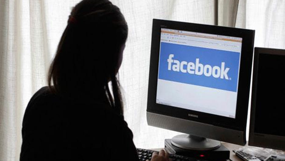 boy post dirty photos of kanpur girl on facebook