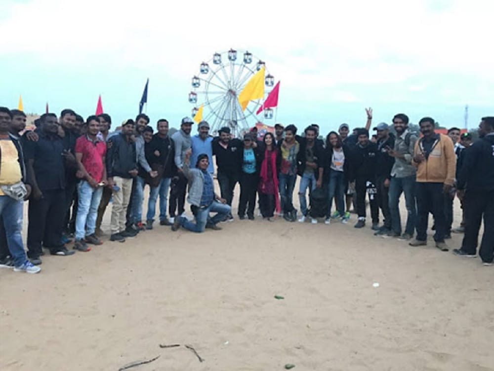 Ishaan Khattar and Janhvi Kapoor wrap up their first shooting schedule of Dhadak 